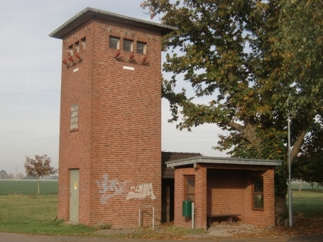 Kalkar-Neulouisendorf : Grenzstraße, ehem. RWE-Trafoturm